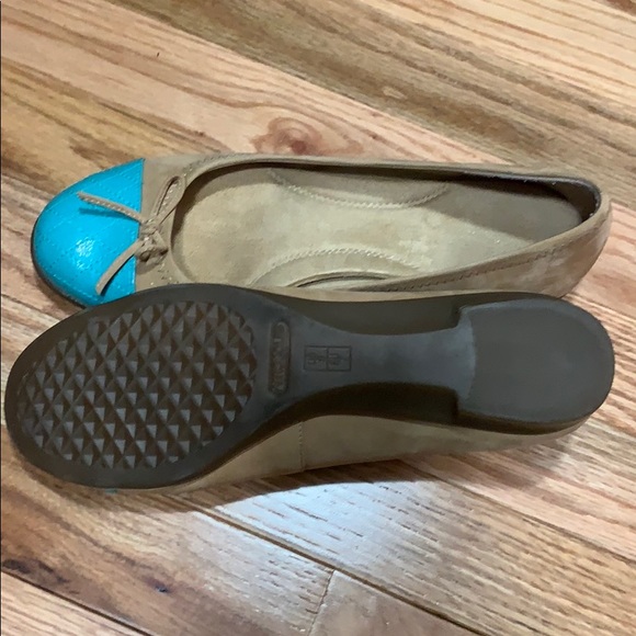 NBW turquoise and tan Aerosoles flats size 9 - Picture 3 of 3